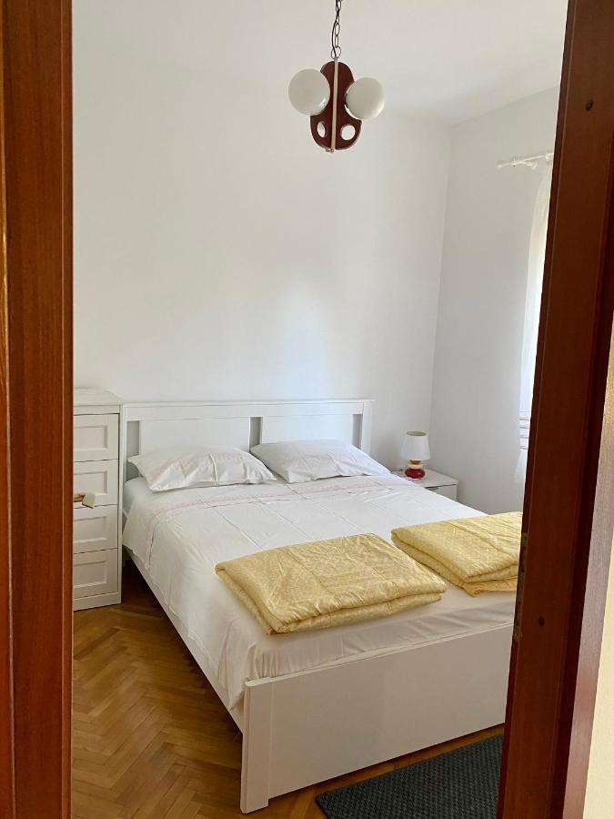 Apartmani Luka Zrnovo Buitenkant foto