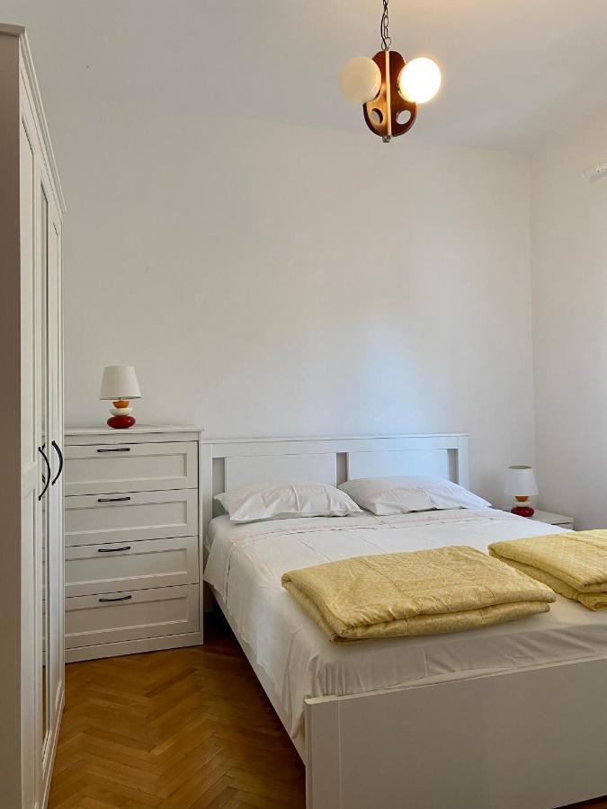 Apartmani Luka Zrnovo Buitenkant foto