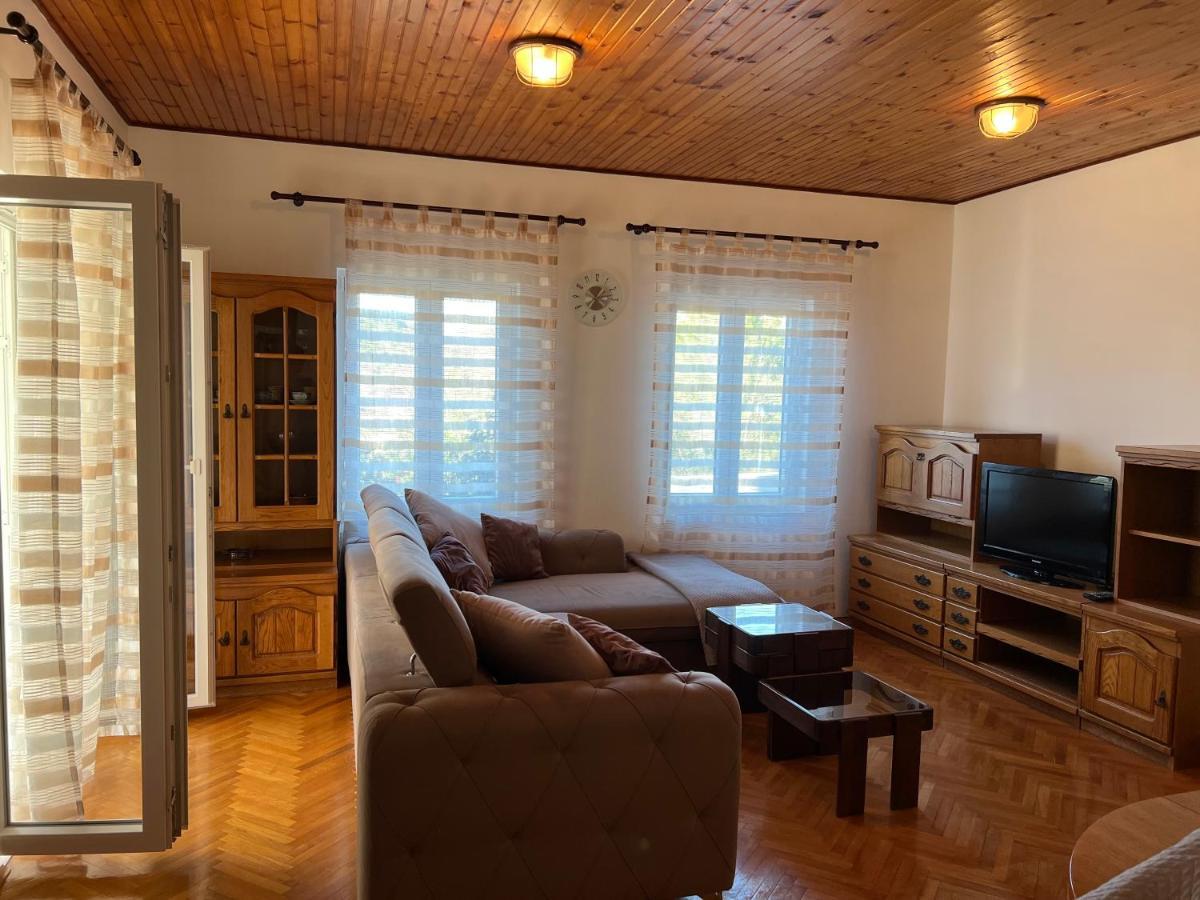 Apartmani Luka Zrnovo Buitenkant foto